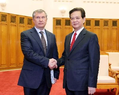 越南政府总理阮晋勇会见俄罗斯客人